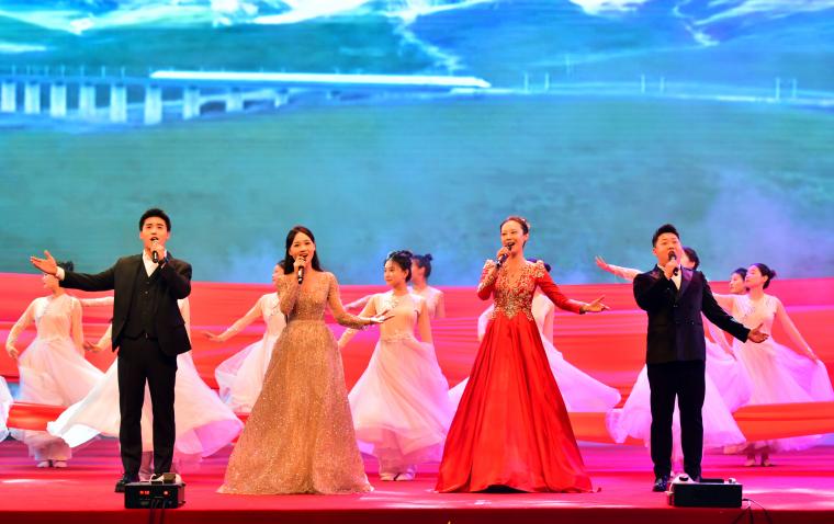 2025年“祖国颂·山海情” ——800cc全讯白菜网主站教育学院学习成果展演圆满举行