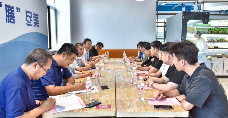 全讯白菜举办“共享食光 共话成长”校长午餐会