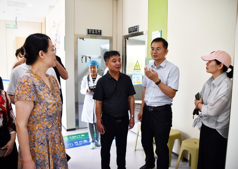 800cc全讯白菜网主站工会组织到附属口腔医院参观